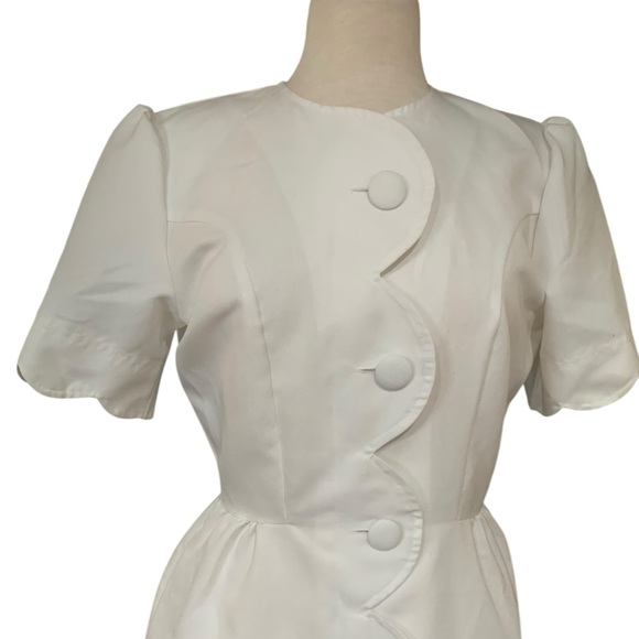 Vintage 90’s Action line white scallop trim button up dress with pockets size 8 - Picture 2 of 13